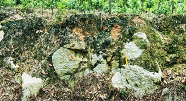 geologia all'interno del bordo del cratere