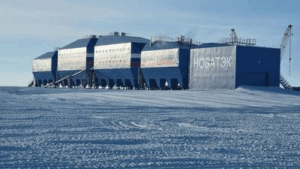 La stazione di ricerca russa, Vostok Station, situata nel profondo dell'entroterra della Terra della Principessa Elisabetta, Antartide.