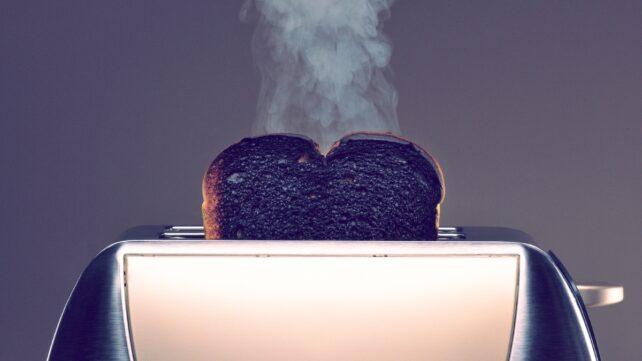 Toaster-with-smoking-burned-toast-642x361-1.jpg