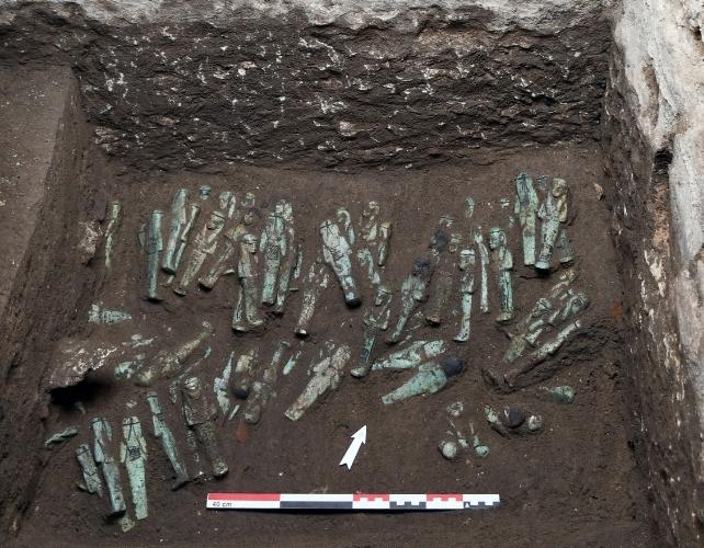 Centinaia di figurine nella tomba egiziana