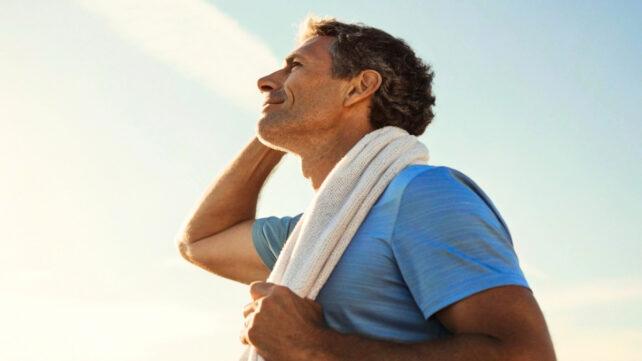 Middle-Aged-Man-With-Towel-Looking-Up-at-Sky-642x361-1.jpg
