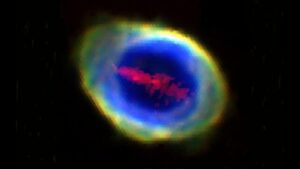 Una barra di ferro splendente sta infestando la Nebulosa Anello e nessuno sa perché