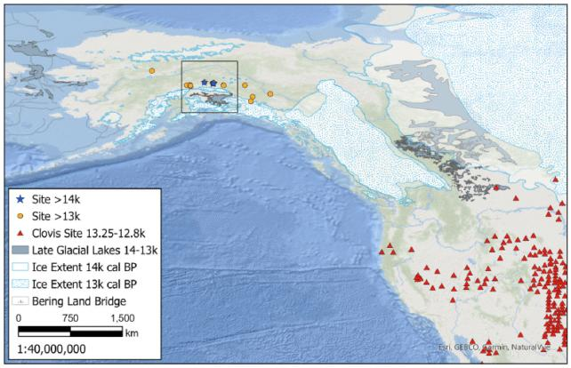 mappa del nord America centrata sull'Alaska. stelle blu nel sud centrale dell'Alaska segnano il sito archeologico.