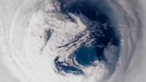 Giorno Meteorologico Mondiale: Il Calore degli Oceani Raggiunge un Record, Avvertono gli Scienziati