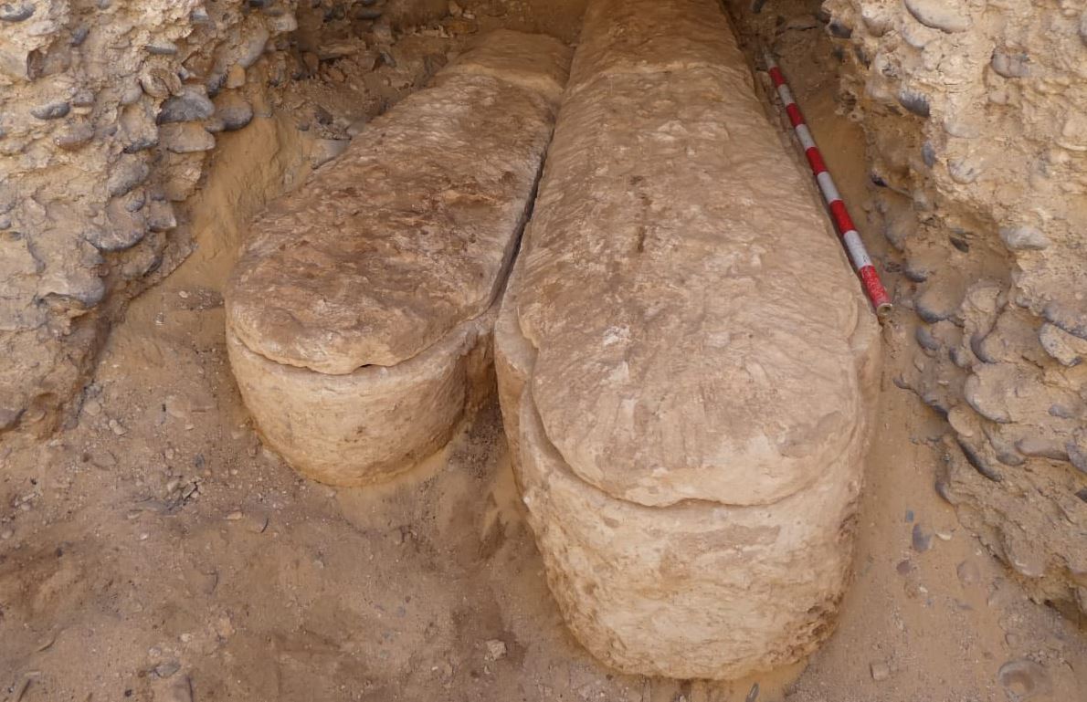tombe-scoperte-in-egitto-con-papiro-iliade.jpg