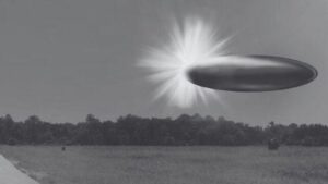 Una foto in bianco e nero di un paesaggio, con un sovrapposto schizzo che mostra un oggetto volante a forma di cilindro