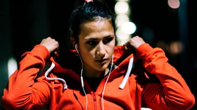 Woman-in-Tracksuit-642x361-1.jpg