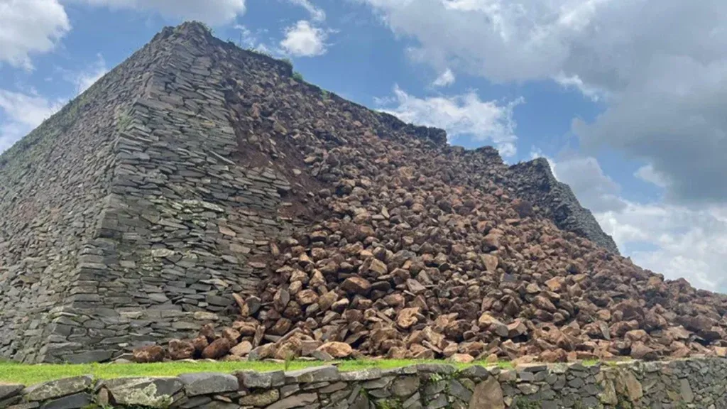 Perché il crollo di una piramide in Messico è considerato come un ‘cattivo presagio’?