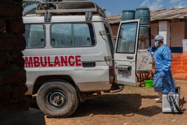 Tre Nuovi Vaccini contro l'Ebola sono in Arrivo. Ecco la Scienza Dietro di Loro.