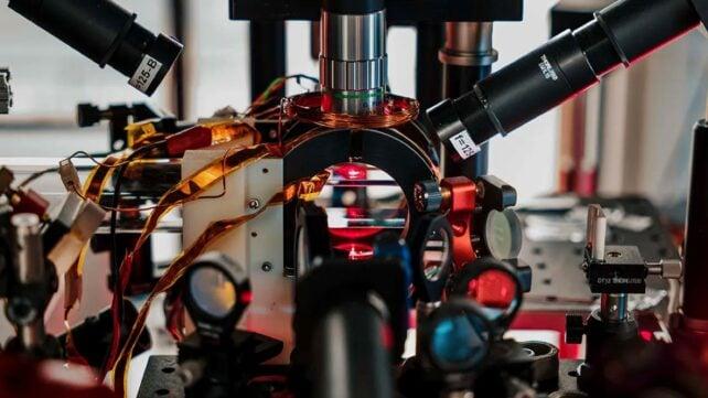 La Nuova Fisica Quantistica: Come il Tempo Emergere da Mini-Universi