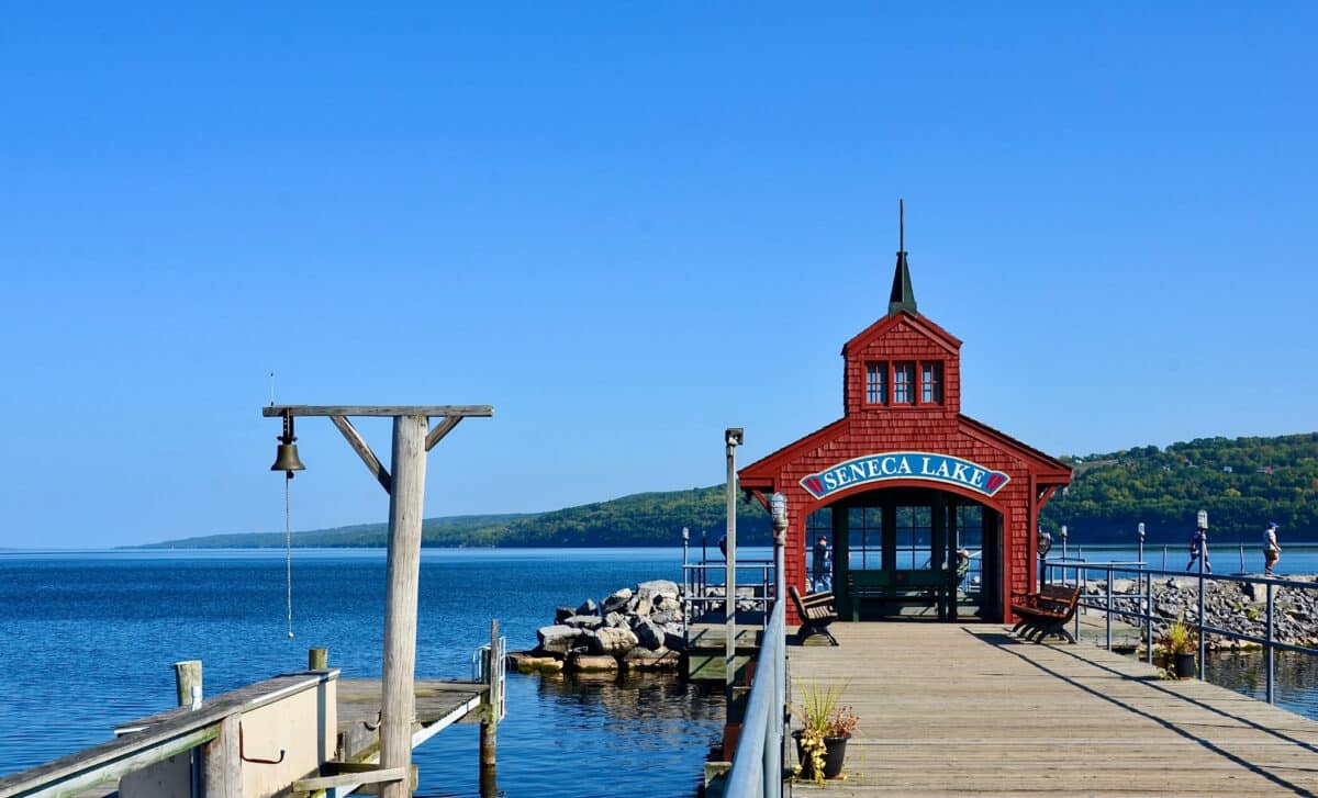 seneca-lake-is-one-of-new-yorks-finger-lakes-scaled-1.jpg