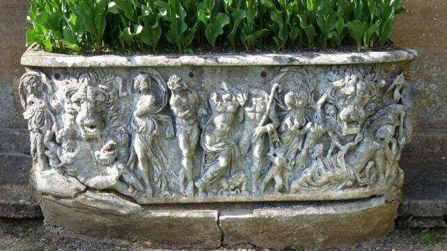 Il mistero del sarcofago romano: scoperta e restauro a Blenheim