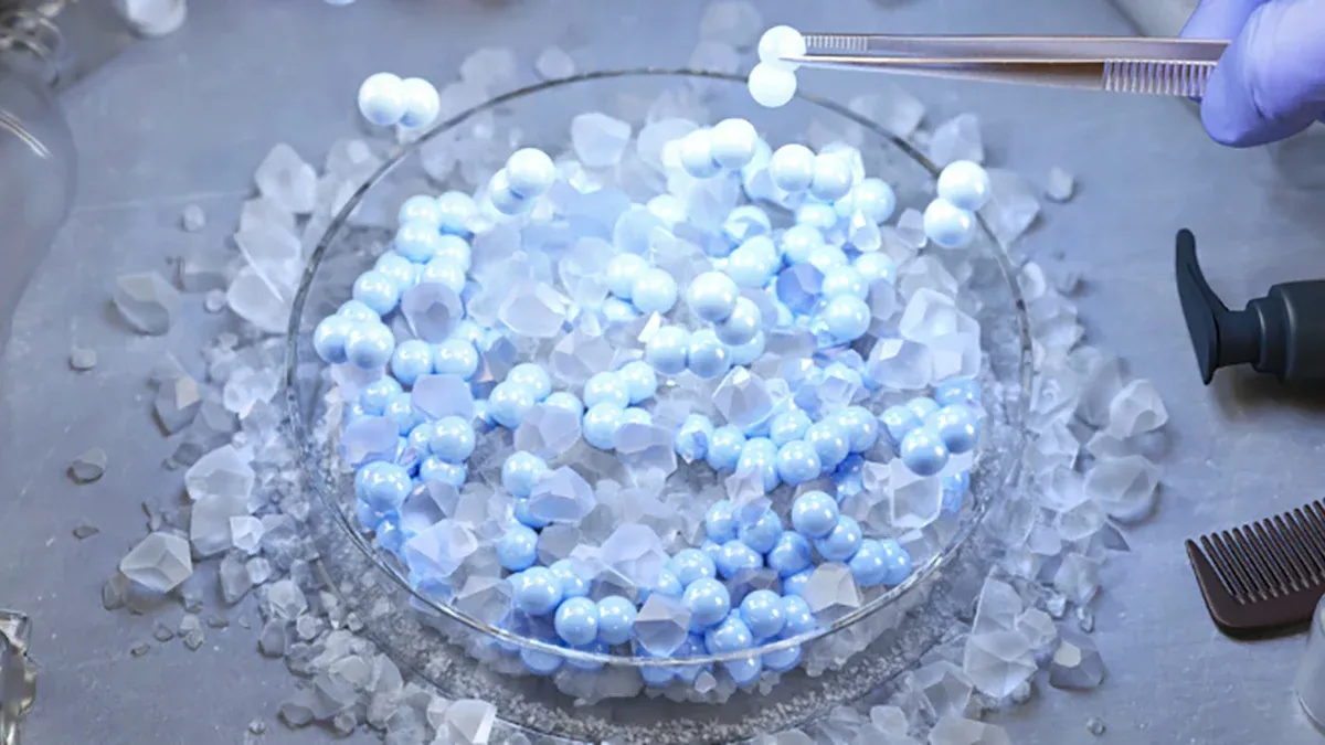 I rifiuti di plastica sono stati trasformati in combustibile a idrogeno. La tecnologia rivoluzionaria