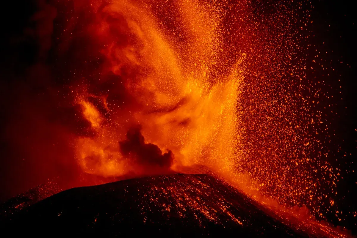 Trovato sotto l’Inghilterra un vulcano ancestrale: 454 milioni di anni fa scatenò un’eruzione pari a migliaia di bombe atomiche