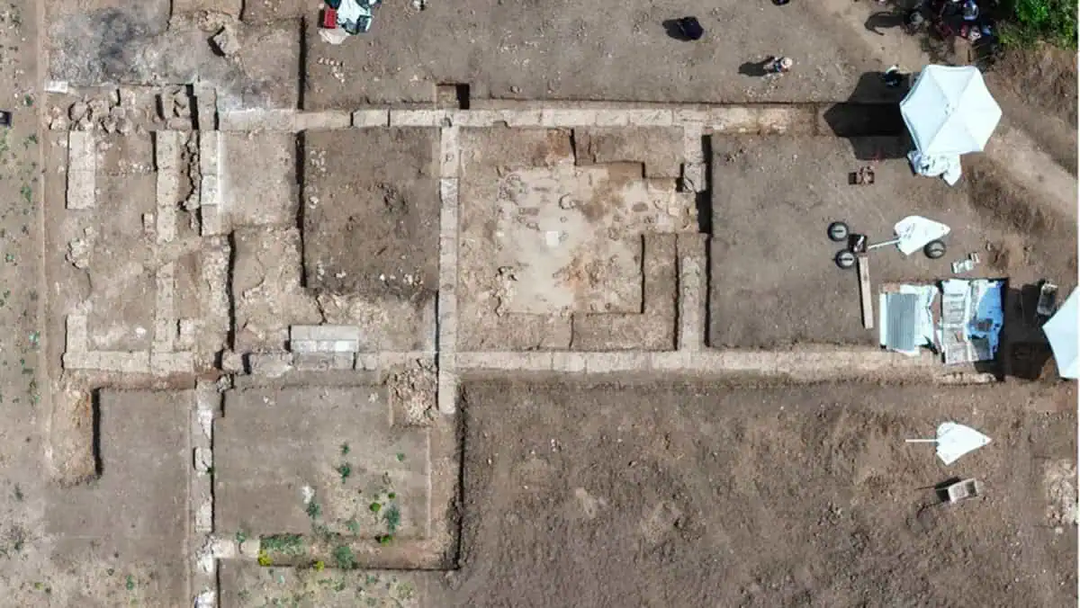 Gli archeologi potrebbero aver trovato la scuola dove Aristotele insegnò ad Alessandro Magno
