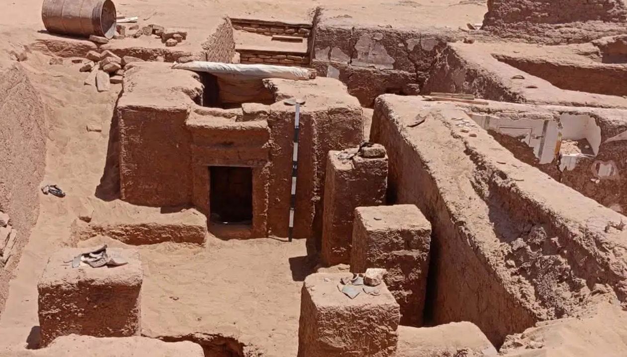 Le iscrizioni presenti nella sepoltura sono in greco antico