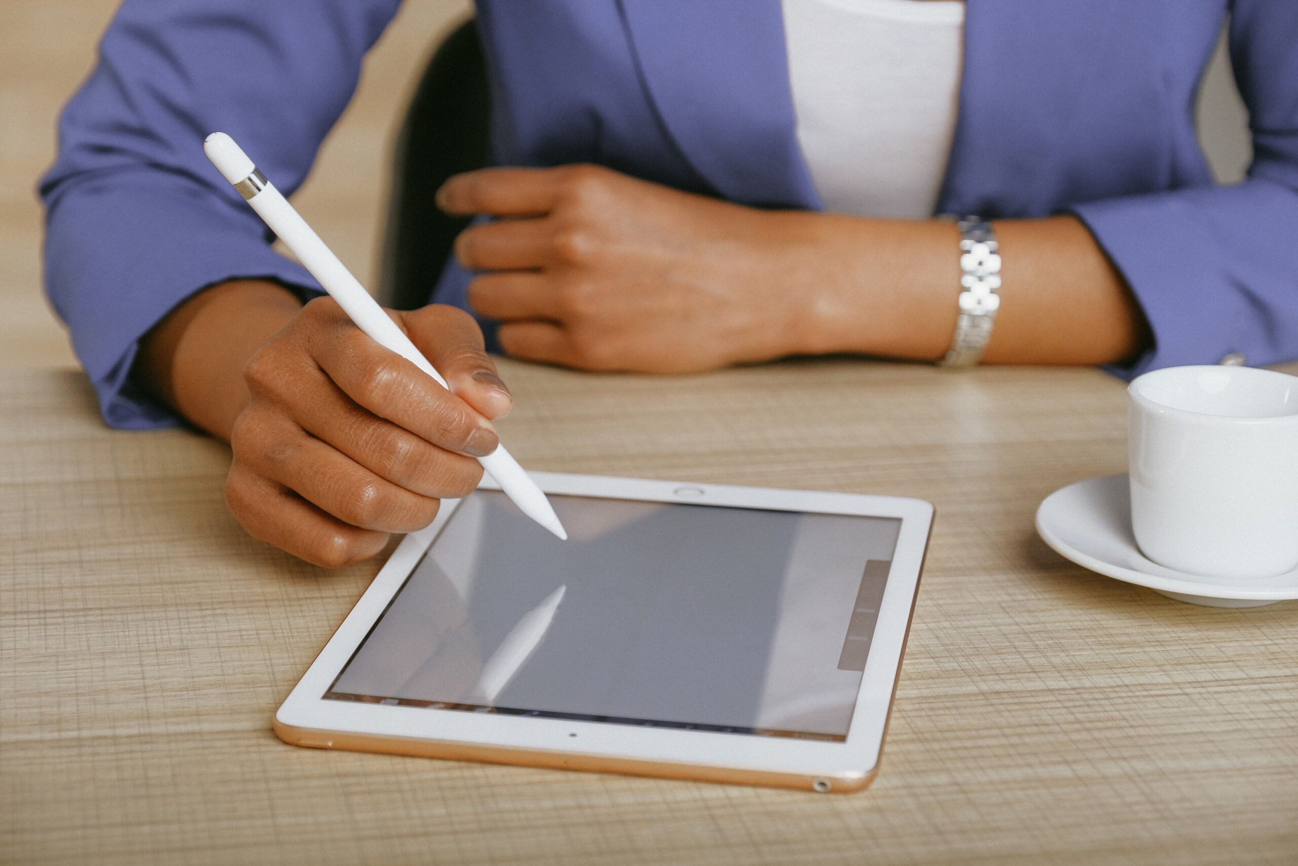 Firma elettronica: la tecnologia che semplifica documenti e contratti