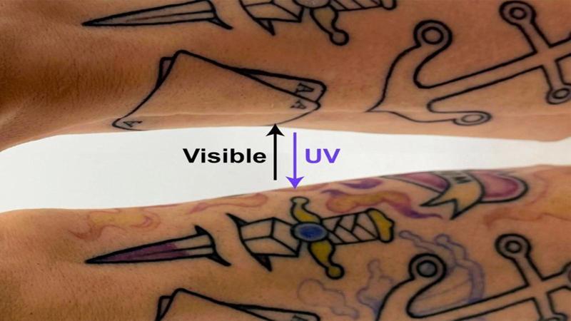 Tatuaggi PhotoTat con e senza luce.