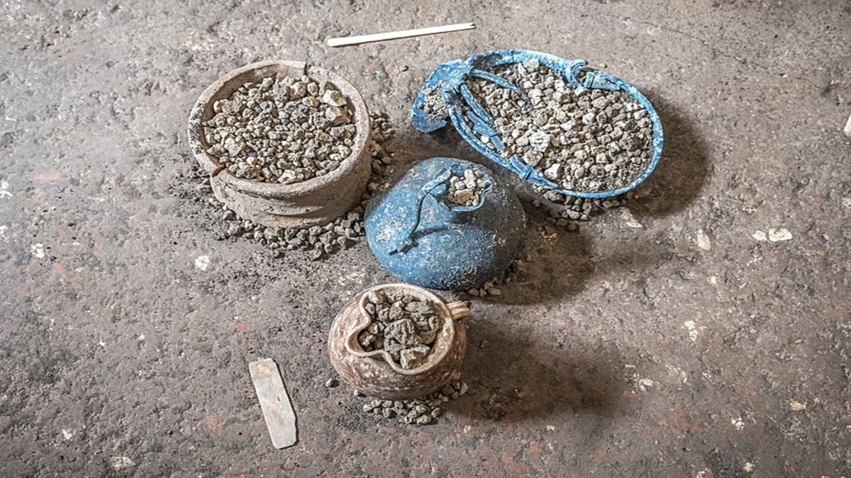 Pompei, riemerge un tesoro di 2.000 anni: tra gli oggetti anche un amuleto per proteggere i bambini