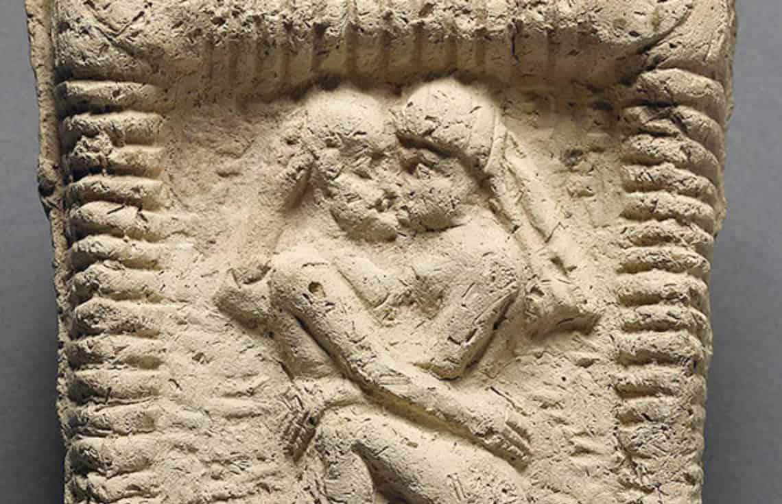 Un bacio di 4.500 anni fa svela quanto fossero simili a noi gli esseri umani dell’antichità