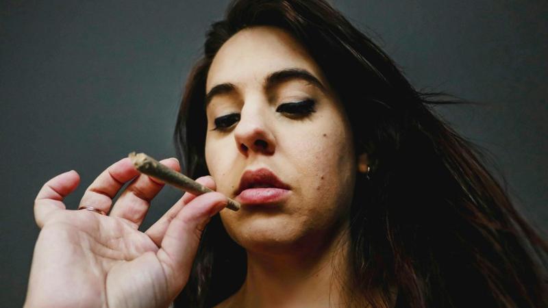 Gli scienziati identificano le cellule cerebrali che potrebbero spiegare perché la cannabis provoca ansia