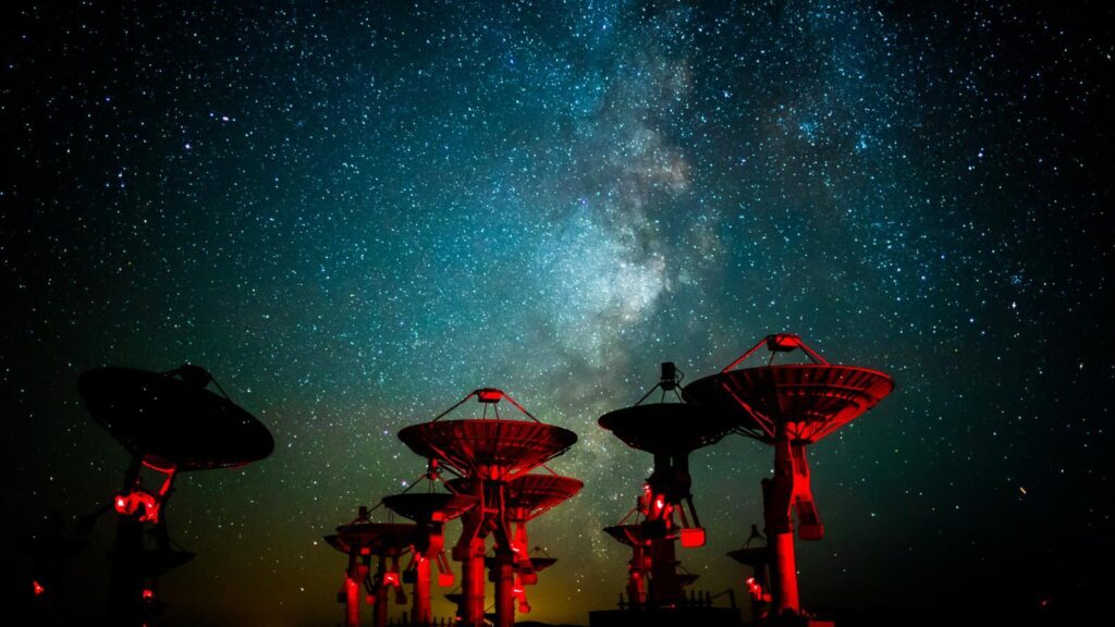 Un oggetto lontano nella Via Lattea torna a brillare senza espandersi