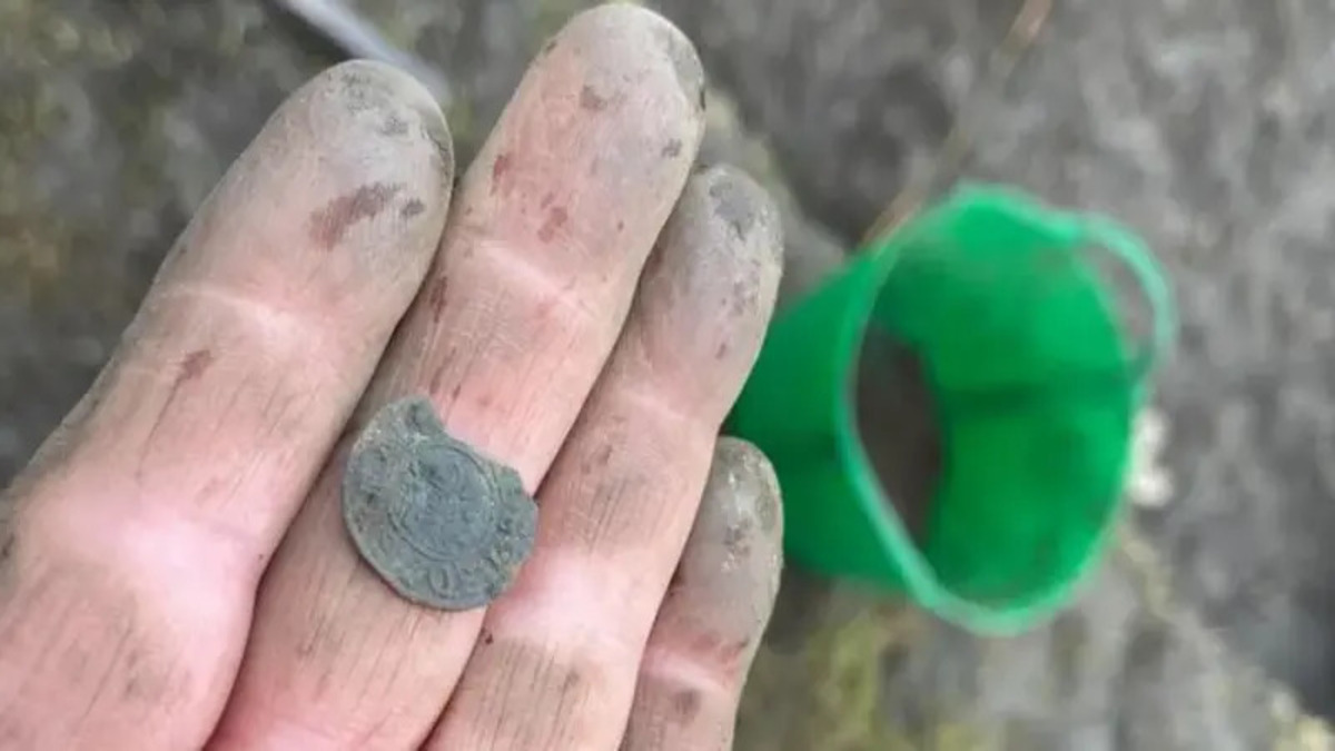 Gli archeologi portano alla luce una rarissima moneta in Scozia