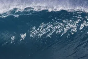 Un’onda anomala gigantesca è registrata nel Pacifico. E’ stata la più grande mai vista