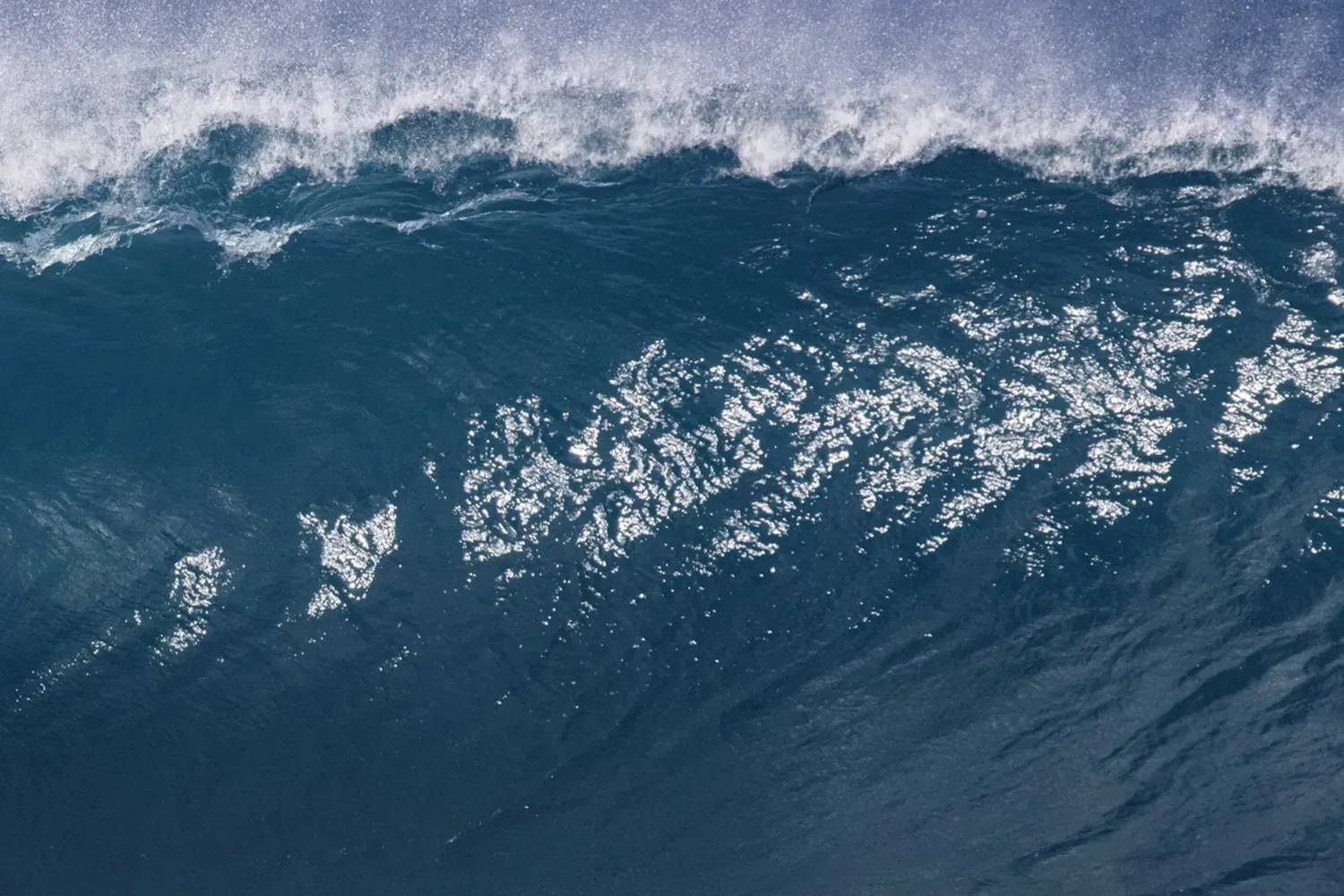 Un’onda anomala gigantesca è registrata nel Pacifico. E’ stata la più grande mai vista
